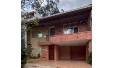 VENDO HERMOSA CASA UBICADA EN SABANETA, LOMA SAN JOSE, UNIDAD CERRADA