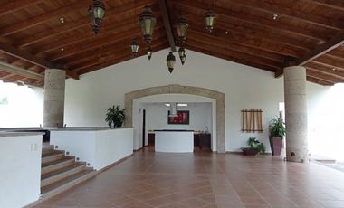VENDO PALAPA CON PEQUEÑA CASA EN FRACCIONAMIENTO LA HUARACHA LEON UNA HECTAREA