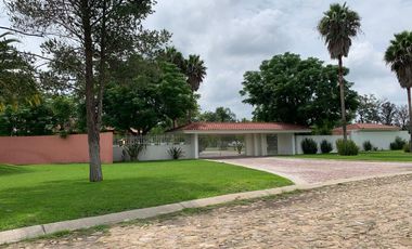 VENDO PALAPA CON PEQUEÑA CASA EN FRACCIONAMIENTO LA HUARACHA LEON UNA HECTAREA