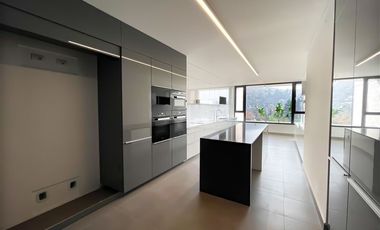 Departamento en venta de 4 dorm. en Lo Barnechea