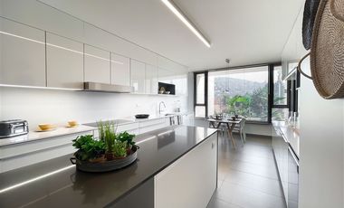Departamento en venta de 4 dorm. en Lo Barnechea
