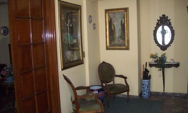EXCELENTE CASA CON LOTE PROPIO, PARQUE, PILETA, JARDIN DE INVIERNO, TERRAZA, GARAGE