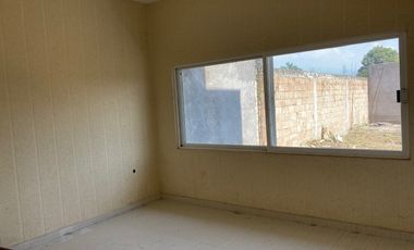 CUERNAVACA, AHUATEPEC, POR MONTESORI. VENDO CASA SOLA 4 RECS. C-400 MTS.