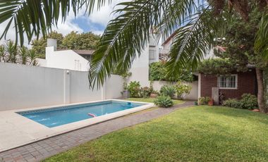 Casa  en Venta Haedo / Moron (B112 964)