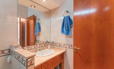 Casa  en Venta Haedo / Moron (B112 964)