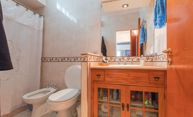 Casa  en Venta Haedo / Moron (B112 964)