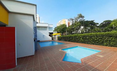 apartamento en arriendo en prados del este. Cod A2175