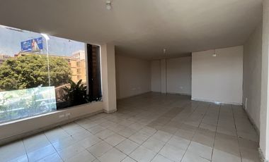 oficina en arriendo en ciudad jardín. Cod A105855