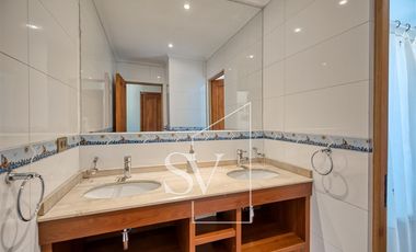 Luminosa, acogedora y preciosa parcela en condominio