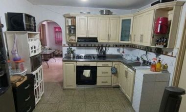 casa en venta en calasanz. Cod V6365