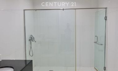 Rumah Mewah Kolam Renang Hadap Utara Barat Kemang Jakarta Selatan