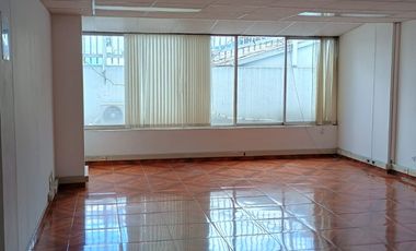 oficina en arriendo en suba centro. Cod A7033602