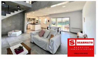 Venta, moderna casa en el Barrio de los Talas - Canning