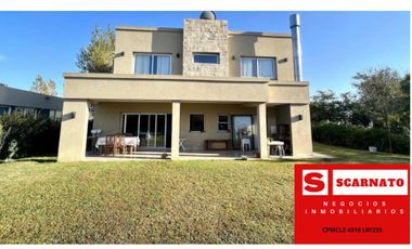 Venta, moderna casa en el Barrio de los Talas - Canning