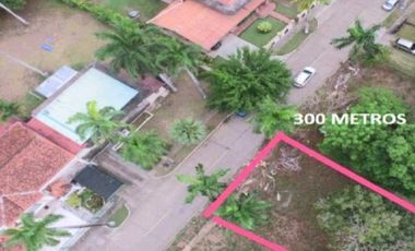 TERRENO EN ALTOS DE CURUNDÚ CIUDAD DE PANAM 300 M2