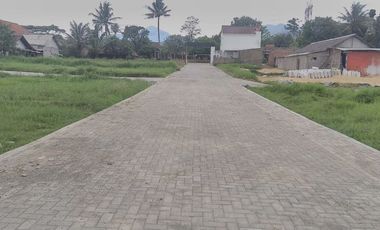 RUMAH DENGAN TANAH LUAS HANYA 300 JUTAAN SAJA BANGUNAN LUAS