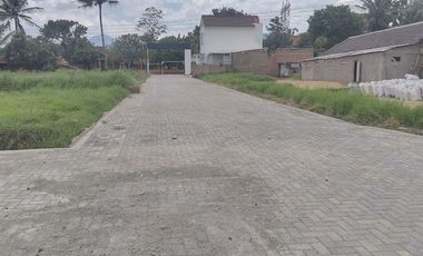 RUMAH DENGAN TANAH LUAS HANYA 300 JUTAAN SAJA BANGUNAN LUAS