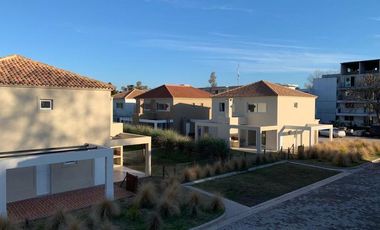 Loft con jardín en Pilar