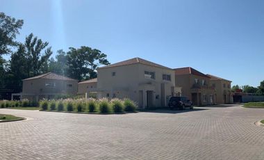Loft con jardín en Pilar