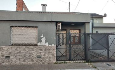 Casa en venta en Quilmes Centro