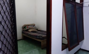 Rumah disewakan Manyar Adi Surabaya Timur