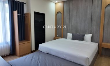 Dijual Villa Dan Kostel Furnished Dekat UGM