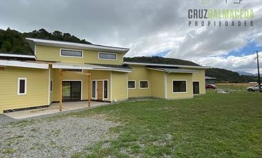 Casa en Venta en Amplia casa a orilla de carretera - Sector Polincay