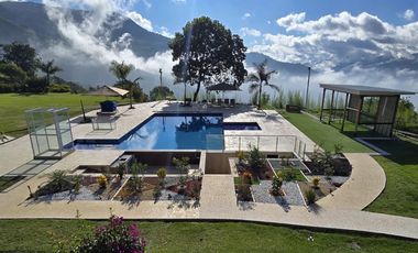 casalote en arriendo/venta en seleccionar barrio. Cod A13797