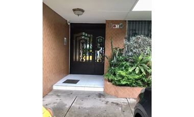 SE ALQUILA APARTAMENTO EN BELLA VISTA $840 AM
