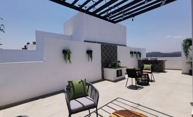 Casa con Vista a Campo de Golf y lago Artificial en Zibatá