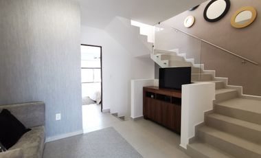 Casa con Vista a Campo de Golf y lago Artificial en Zibatá