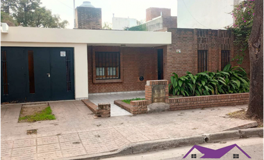 VENDO 3 DORM  BARRIO IPONA