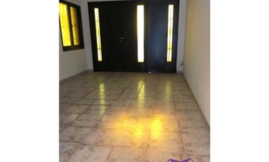 VENDO 3 DORM  BARRIO IPONA