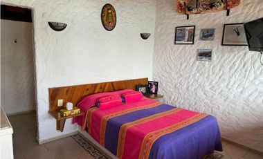 CASA EN VENTA A ORILLA DEL LAGO 