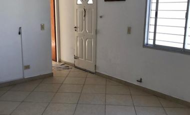 ATENCIÓN INVERSORES  VENTA CON RENTA - LAGLEYZE 394 - MORÓN -  DUPLEX  3 AMB. EN PLANTA ALTA - CON COCHERA CUBIERTA -  A 50M SUPER VEA Y 50M DE AV. RI