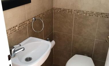 ATENCIÓN INVERSORES  VENTA CON RENTA - LAGLEYZE 394 - MORÓN -  DUPLEX  3 AMB. EN PLANTA ALTA - CON COCHERA CUBIERTA -  A 50M SUPER VEA Y 50M DE AV. RI