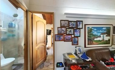 casa en arriendo en loma de las brujas. Cod A5699