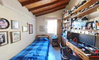 casa en arriendo en loma de las brujas. Cod A5699