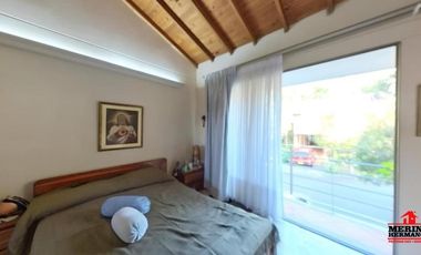 casa en arriendo en loma de las brujas. Cod A5699