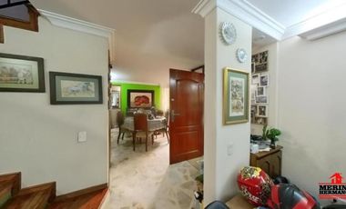 casa en arriendo en loma de las brujas. Cod A5699