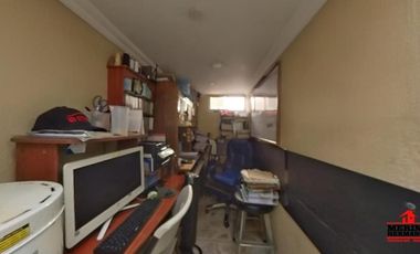 casa en arriendo en loma de las brujas. Cod A5699