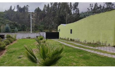 EN VENTA MOTEL FUNCIONANDO EN OTAVALO