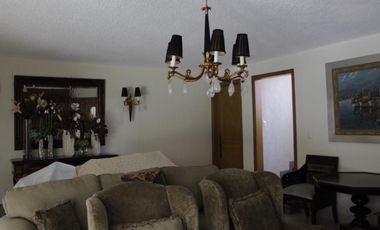 Exclusiva privada dentro del club de golf con vista al campo