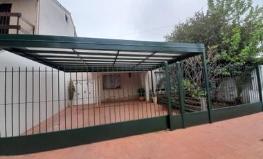 Casa en venta en Castelar Norte