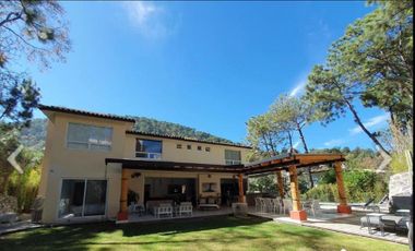 VENTA DE RESIDENCIA EN VALLE DE BRAVO