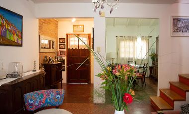 Casa de 4 ambientes en venta en Martinez