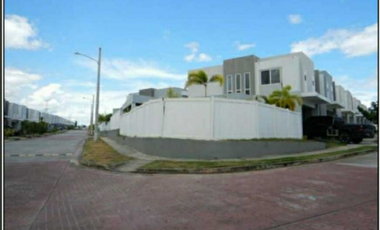 CASA EN PH AUGUSTA PASEO DEL NORTE BRISAS DEL GOLF 3REC 2B    275M2