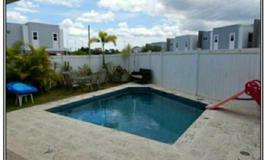 CASA EN PH AUGUSTA PASEO DEL NORTE BRISAS DEL GOLF 3REC 2B    275M2