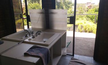 SE VENDE CASA EN PASO DEL REY