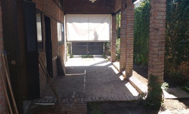 SE VENDE CASA EN PASO DEL REY
